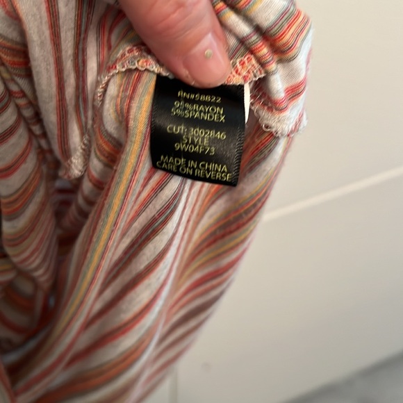 21. Max Studio Tunic with functioning buttons and knot tie - Picture 7 of 11